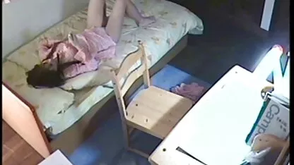 K.C. Booty Shaking freie deutschsprachige pornos im gelben Tanga