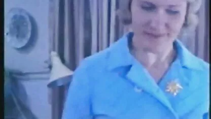 Die vollbusige Amateur-Freundin genießt 4 Schwänze mit deutsche hd pornos gratis riesigen Spermaladungen