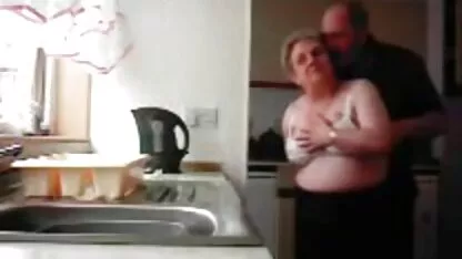 Brünette Models Dessous für Jungs im Laden lassen sich dann von ihnen lecken und ficken kostenlose sexfilme amateur
