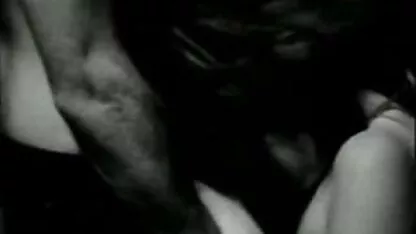 Brünette amateursexfilme kostenlos Nymphomanin isst etwas Sperma I10