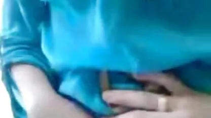 Netter Teenager mit großen deutsche ponos gratis Titten reitet den fetten Schwanz ihres Mannes
