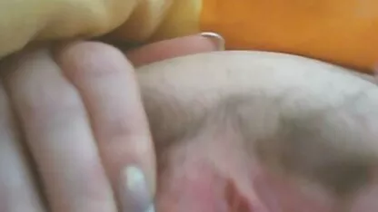 Latina mit großer Beute bohrt deutsche pornos gratis ansehen ihre Fotze mit einem Dildo