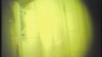 Flirty Blonde Teen Freundin masturbiert hart vor freie deutschsprachige pornos der Kamera